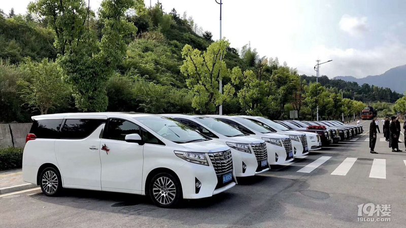未来交通：旅游客运的绿色变革