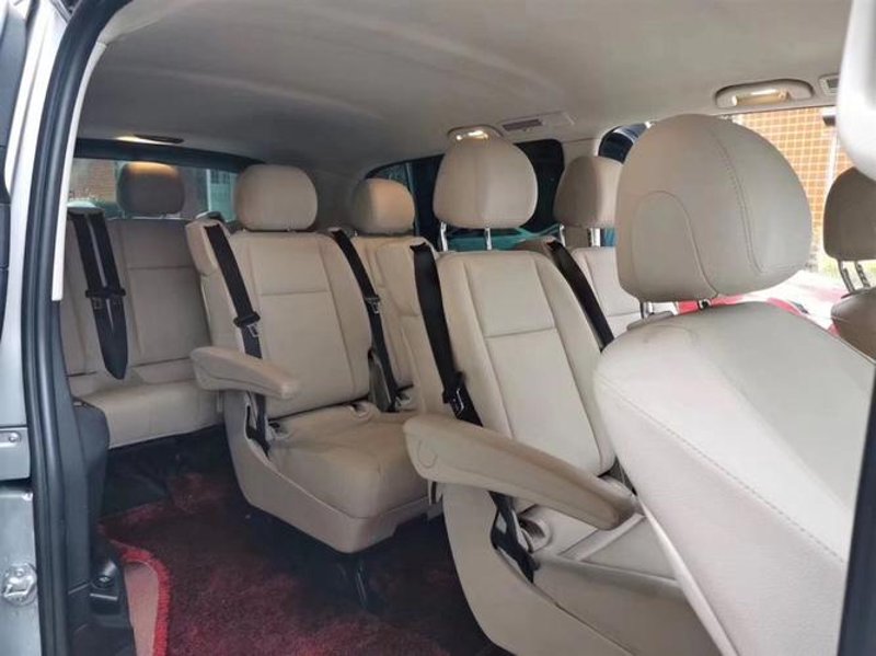 西双版纳旅游包车：探索热带雨林的秘密
